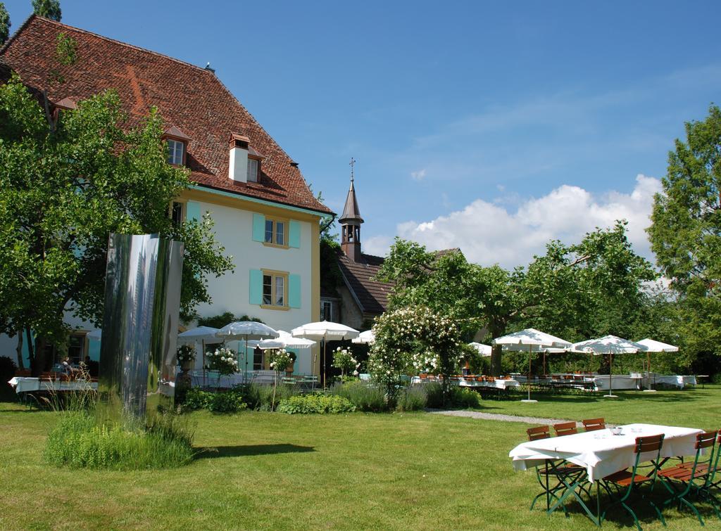 Schloss Ueberstorf - Tafeln, Tagen, Traeumen Exteriör bild